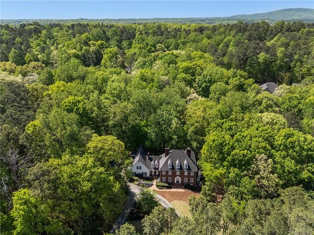 420 Fawn Glen Drive, Roswell, GA 30075