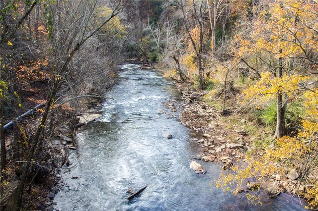 420 Fawn Glen Drive, Roswell, GA 30075