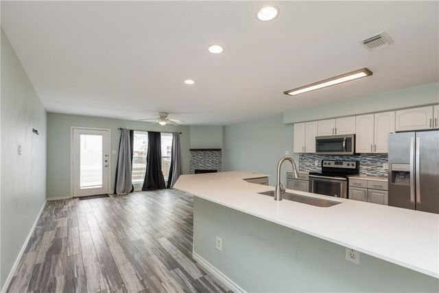 15409 Salt Cay Ct F, Corpus Christi, TX 78418
