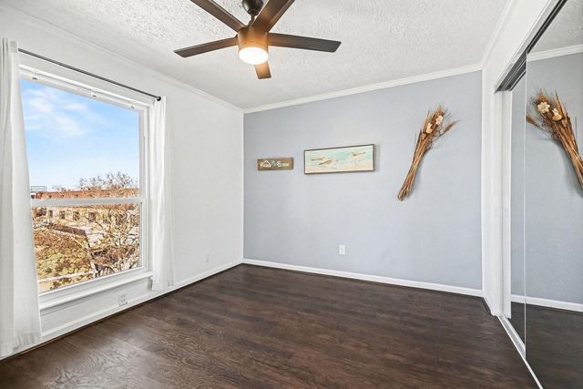 307 Yacht Club Lane 307, El Lago, TX 77586