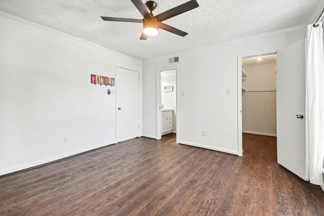 307 Yacht Club Lane 307, El Lago, TX 77586