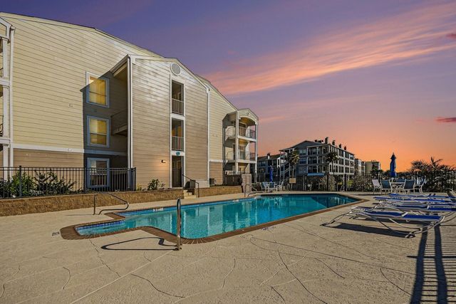 307 Yacht Club Lane 307, El Lago, TX 77586