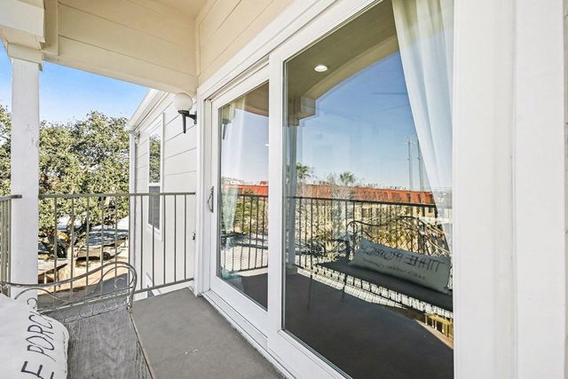 307 Yacht Club Lane 307, El Lago, TX 77586