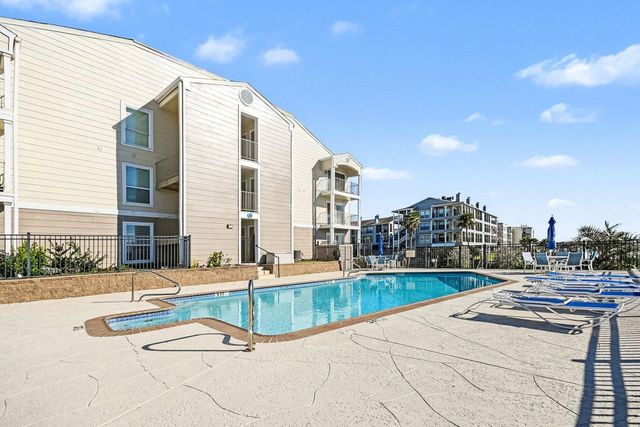 307 Yacht Club Lane 307, El Lago, TX 77586