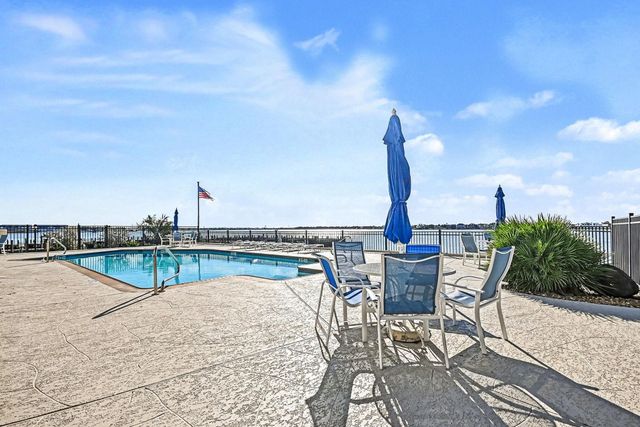 307 Yacht Club Lane 307, El Lago, TX 77586