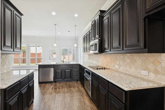 5805 Canyon Oaks Lane, Fort Worth, TX 76137