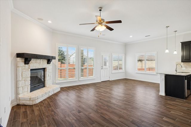 5805 Canyon Oaks Lane, Fort Worth, TX 76137