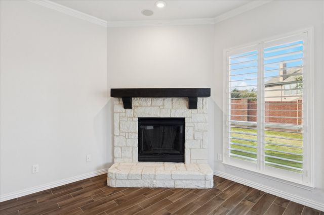 5805 Canyon Oaks Lane, Fort Worth, TX 76137