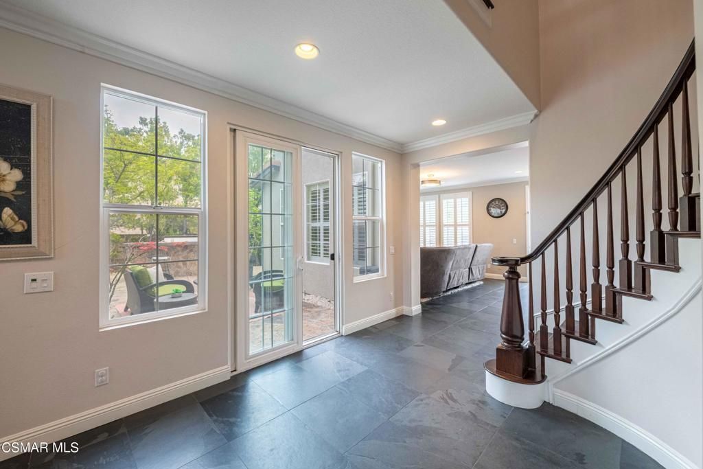 Image 11 of property listing at 3140 Eaglewood Avenue, Thousand Oaks, CA 91362