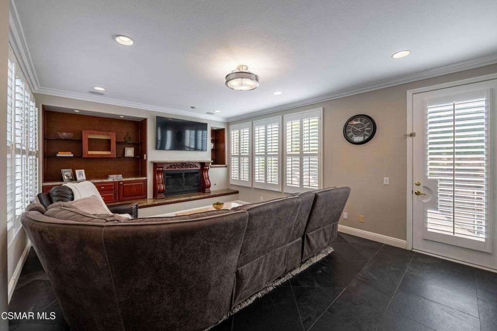 Image 15 of property listing at 3140 Eaglewood Avenue, Thousand Oaks, CA 91362