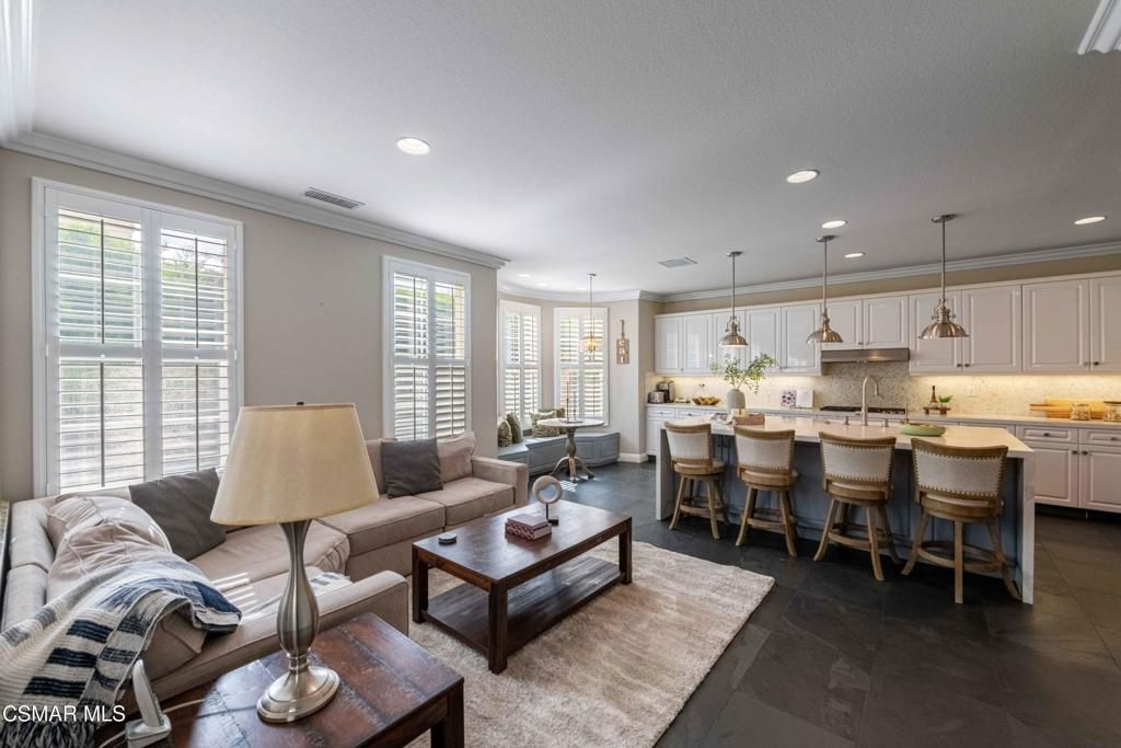 Image 19 of property listing at 3140 Eaglewood Avenue, Thousand Oaks, CA 91362