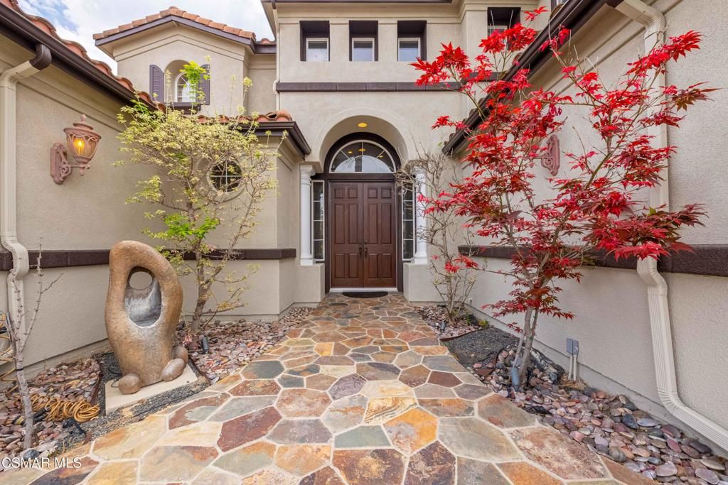 Image 2 of property listing at 3140 Eaglewood Avenue, Thousand Oaks, CA 91362