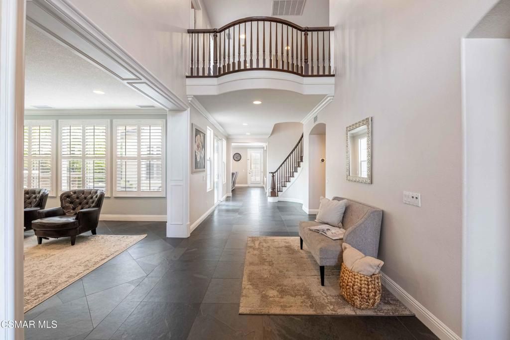 Image 4 of property listing at 3140 Eaglewood Avenue, Thousand Oaks, CA 91362