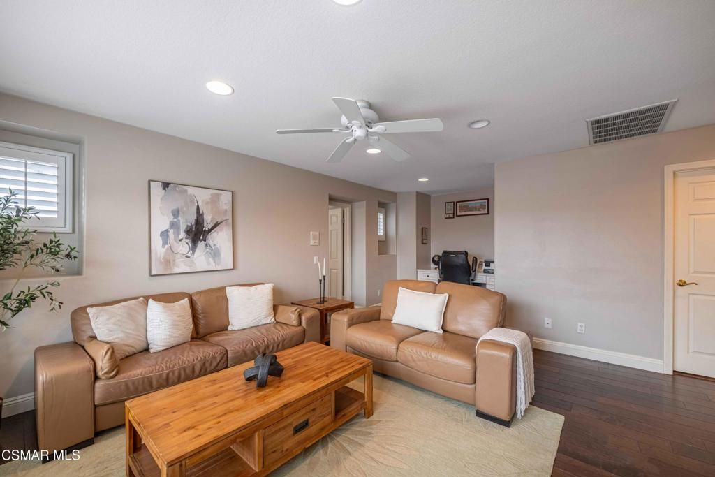 Image 54 of property listing at 3140 Eaglewood Avenue, Thousand Oaks, CA 91362