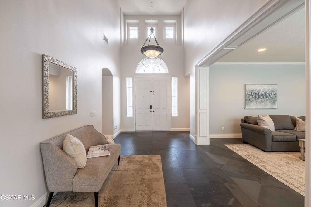 Image 6 of property listing at 3140 Eaglewood Avenue, Thousand Oaks, CA 91362