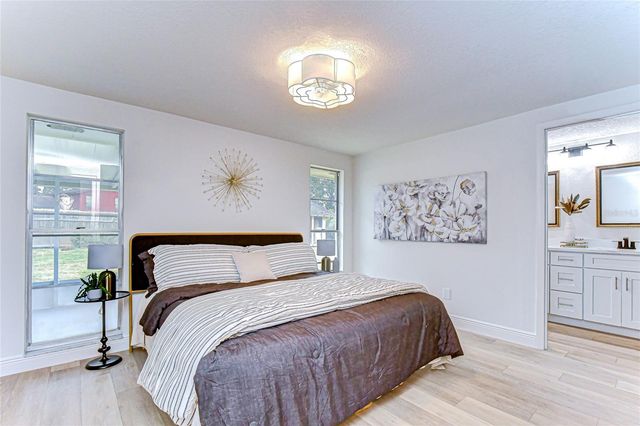 4204 BRIARBERRY LANE, Tampa, FL 33624