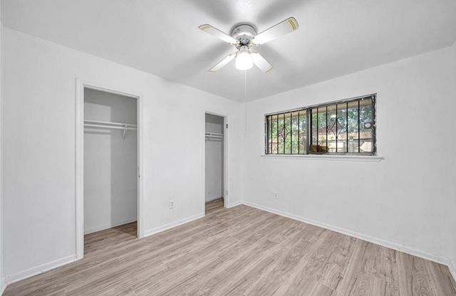 8447 Sterlingshire St, Houston, TX 77078