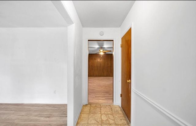 8447 Sterlingshire St, Houston, TX 77078