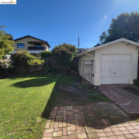 731 Santa Fe Ave., Albany, CA 94706