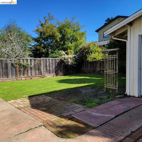 731 Santa Fe Ave., Albany, CA 94706