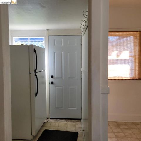 731 Santa Fe Ave., Albany, CA 94706