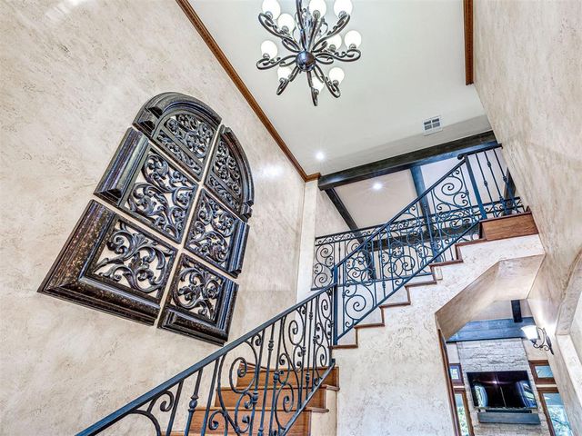 13201 Big Cedar Lane, Yukon, OK 73099