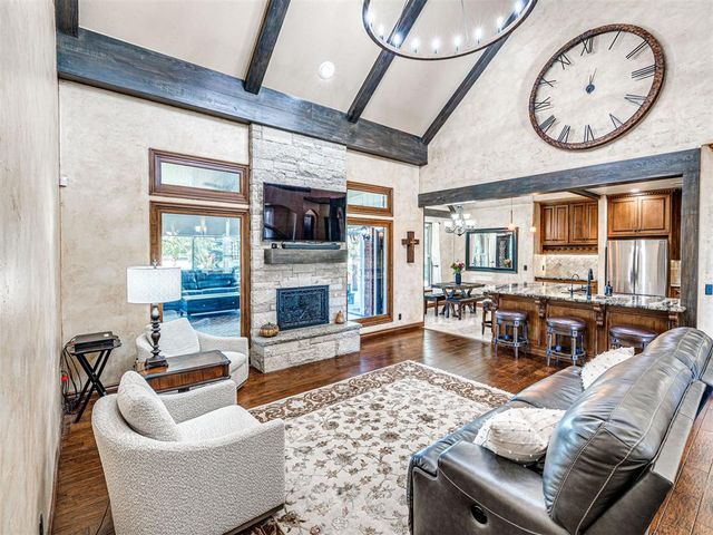 13201 Big Cedar Lane, Yukon, OK 73099