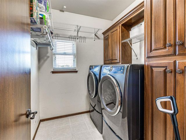13201 Big Cedar Lane, Yukon, OK 73099
