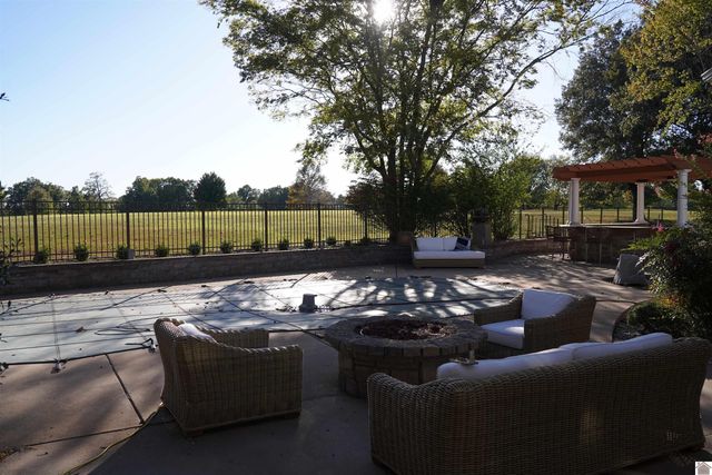 109 Brookside Cove, Paducah, KY 42003