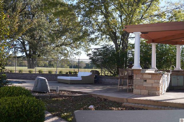 109 Brookside Cove, Paducah, KY 42003