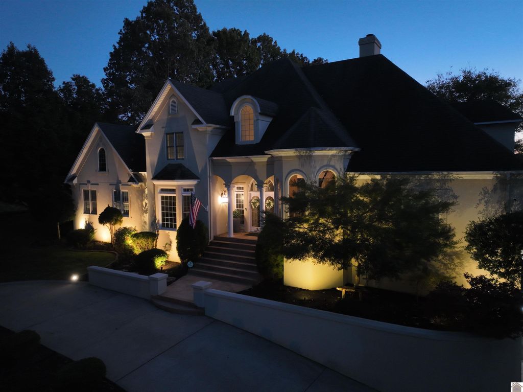 109 Brookside Cove, Paducah, KY 42003