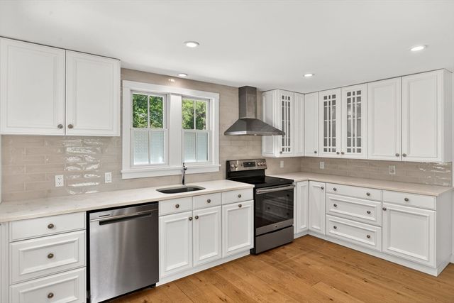 16 Maple Road, Barnstable, MA 02632