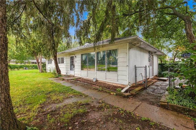 1400 Deforest Avenue, Iowa City, IA 52240