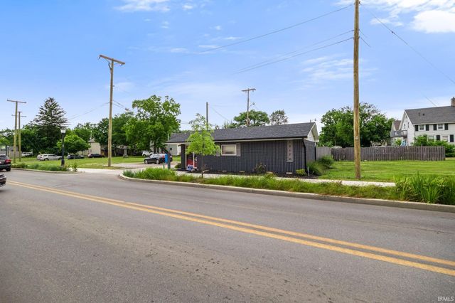 1017 E Pontiac Street, Fort Wayne, IN 46803