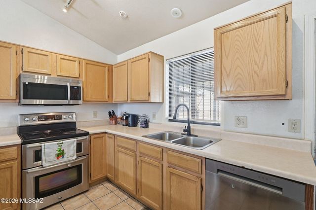 2721 N Pacific Drive, Tucson, AZ 85705