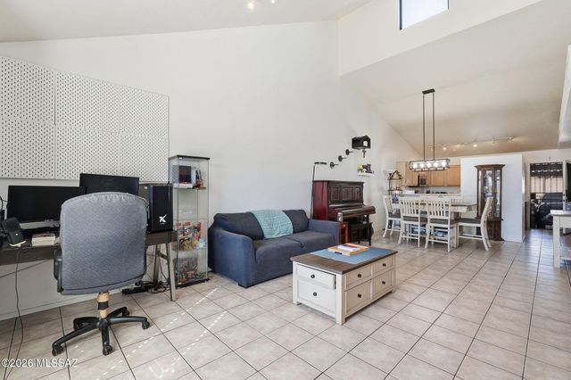 2721 N Pacific Drive, Tucson, AZ 85705