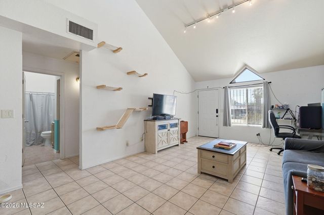 2721 N Pacific Drive, Tucson, AZ 85705