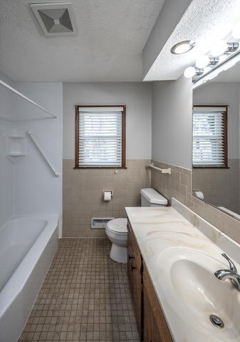 2700 Sunset Lane, Burnsville, MN 55337