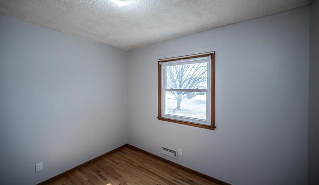 2700 Sunset Lane, Burnsville, MN 55337