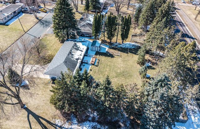 2700 Sunset Lane, Burnsville, MN 55337