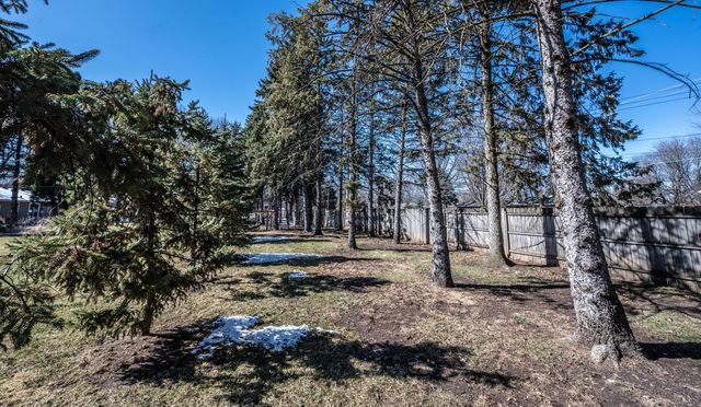 2700 Sunset Lane, Burnsville, MN 55337