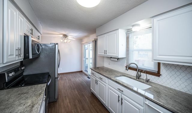 2700 Sunset Lane, Burnsville, MN 55337