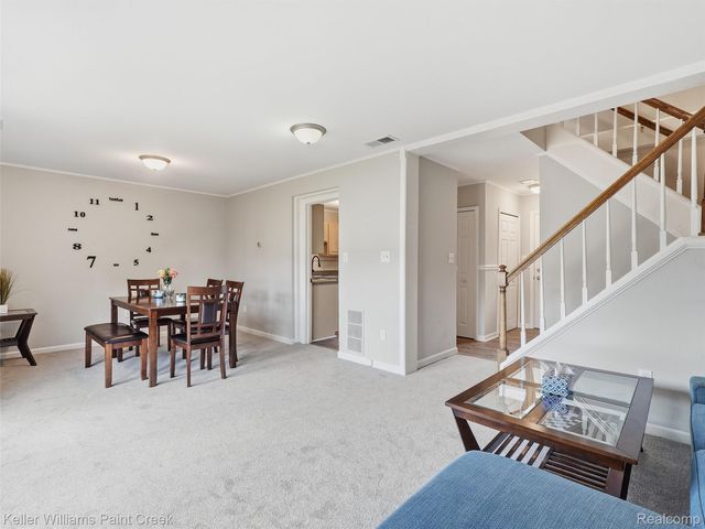 1208 Lear Court, Rochester Hills, MI 48307