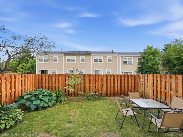 1208 Lear Court, Rochester Hills, MI 48307