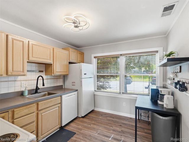 1208 Lear Court, Rochester Hills, MI 48307