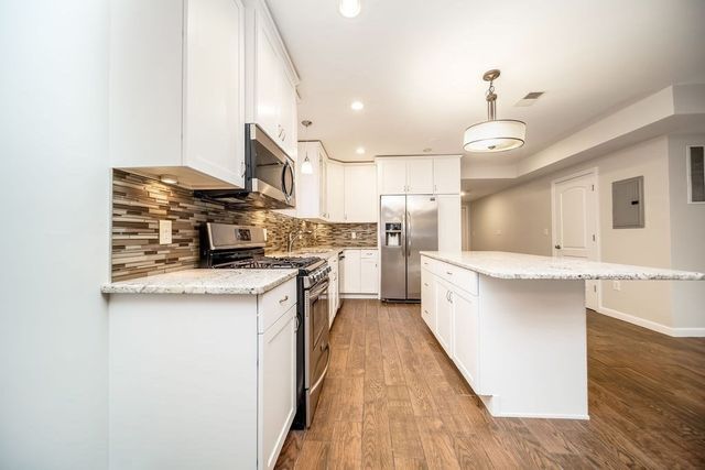 81 Broadway 1, Chelsea, MA 02150