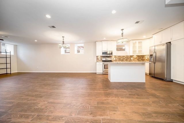 81 Broadway 1, Chelsea, MA 02150