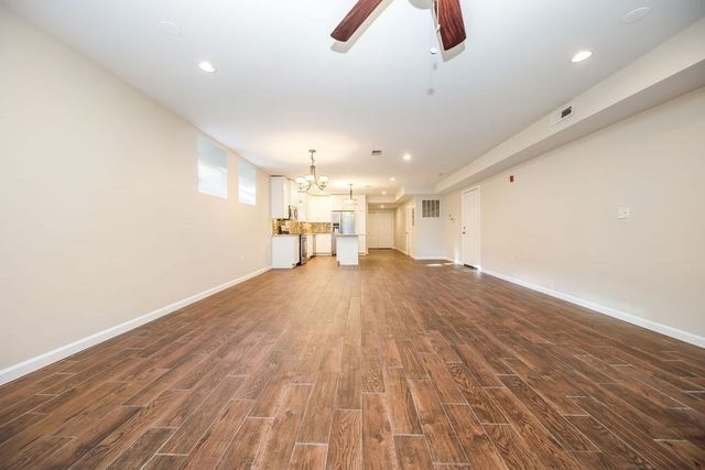 81 Broadway 1, Chelsea, MA 02150