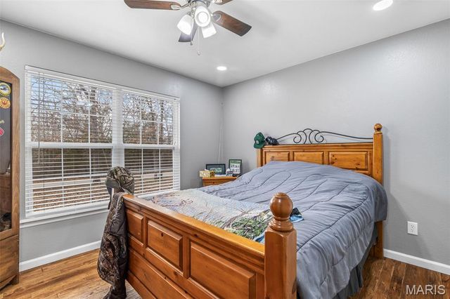 415 Saratoga Drive, De Soto, MO 63020