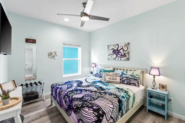 990 Jean Street, Gilchrist, TX 77617